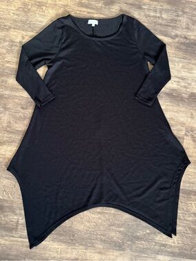 Simply Southern Black Scoop Neck Top